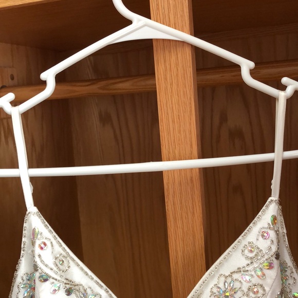 White Prom Dress. - Picture 4 of 5